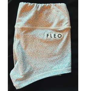 FLEO SHORTS